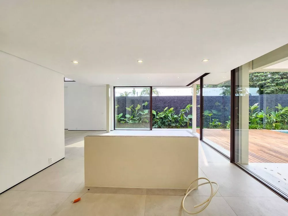 Casa à venda com 6 quartos, 408m² - Foto 6