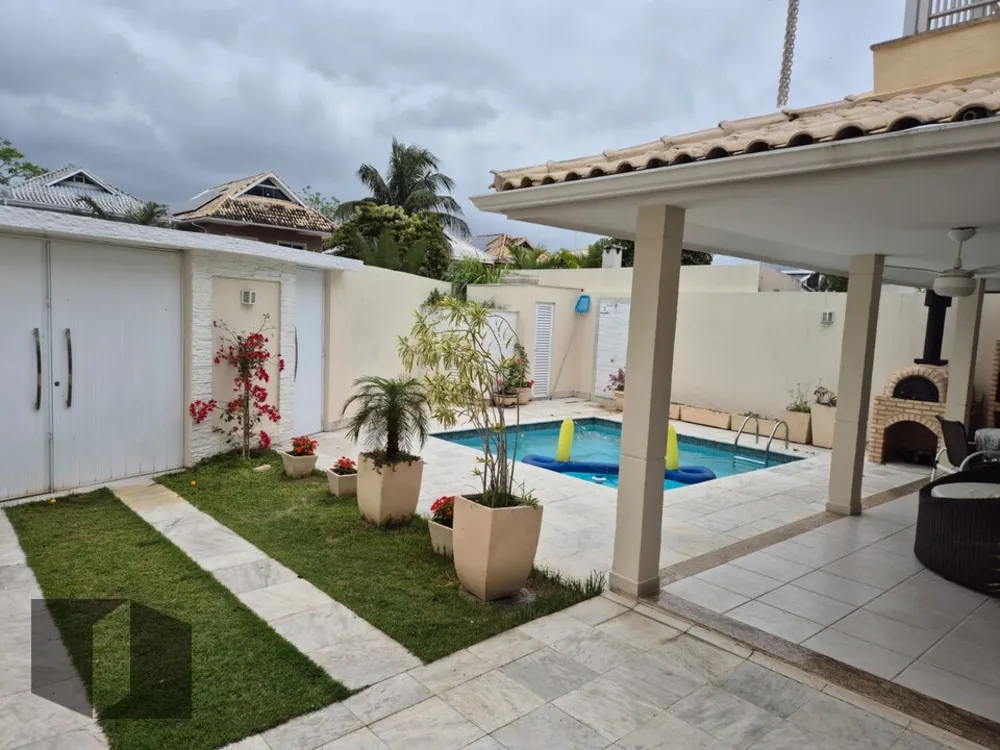 Casa, 4 quartos, 198 m² - Foto 1