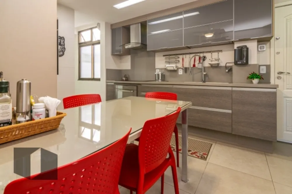 Cobertura, 3 quartos, 247 m² - Foto 2