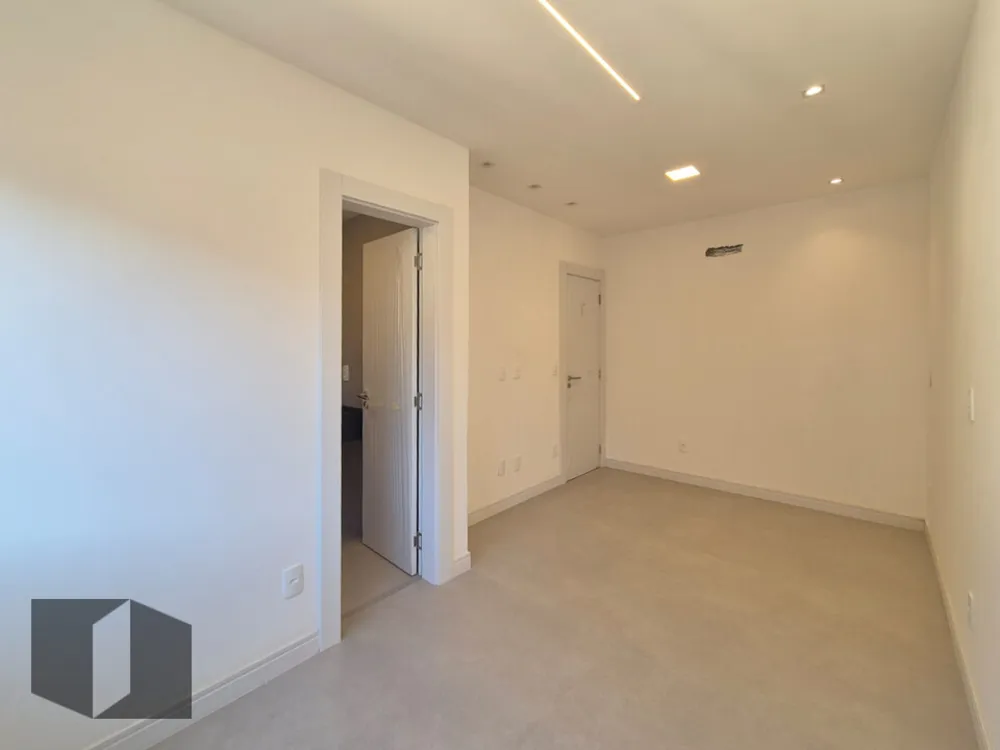 Casa, 4 quartos, 250 m² - Foto 21