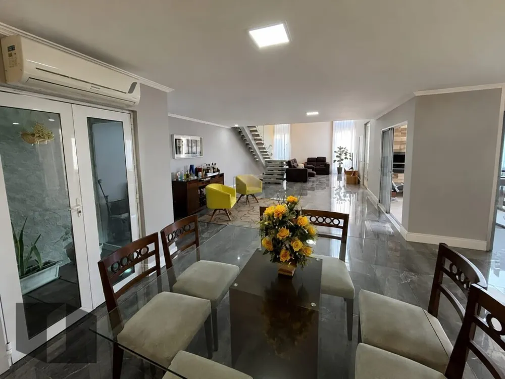 Casa, 3 quartos, 243 m² - Foto 3