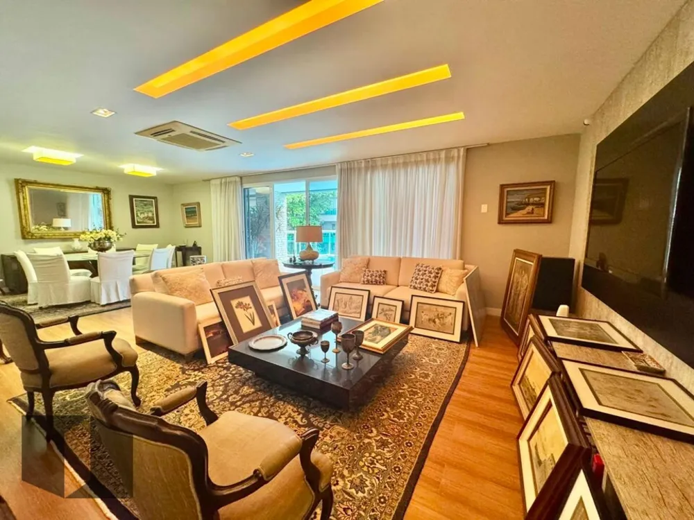 Apartamento, 3 quartos, 335 m² - Foto 1
