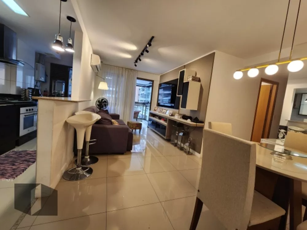 Apartamento à venda com 3 quartos, 82m² - Foto 1