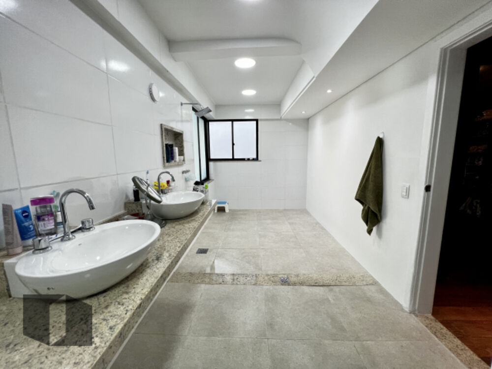 Cobertura à venda com 5 quartos, 477m² - Foto 2