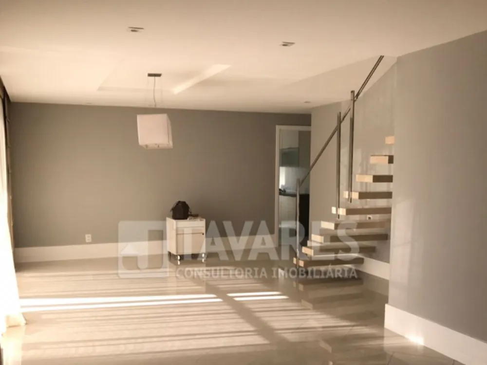 Cobertura, 3 quartos, 284 m² - Foto 2