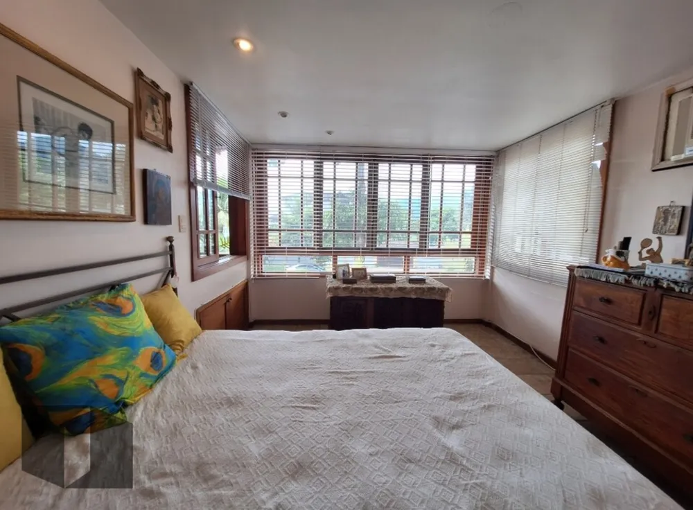 Casa, 4 quartos, 239 m² - Foto 2