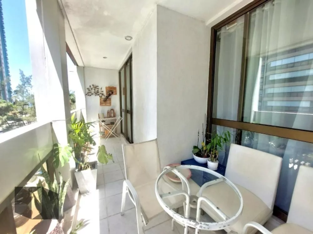 Apartamento à venda com 2 quartos, 100m² - Foto 4