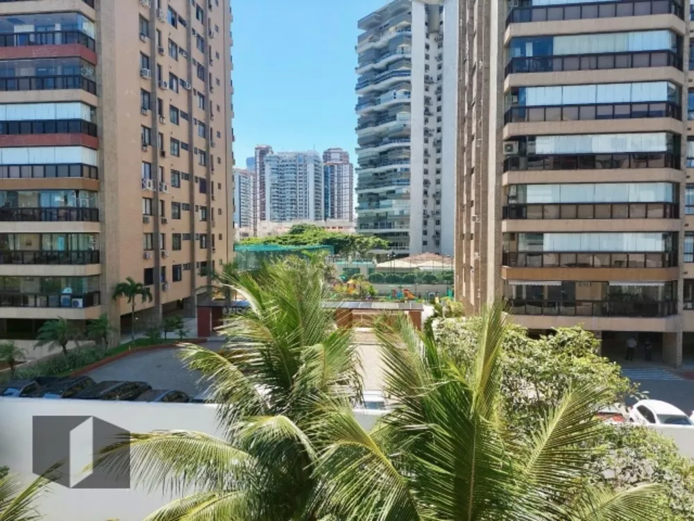 Apartamento à venda com 2 quartos, 100m² - Foto 2