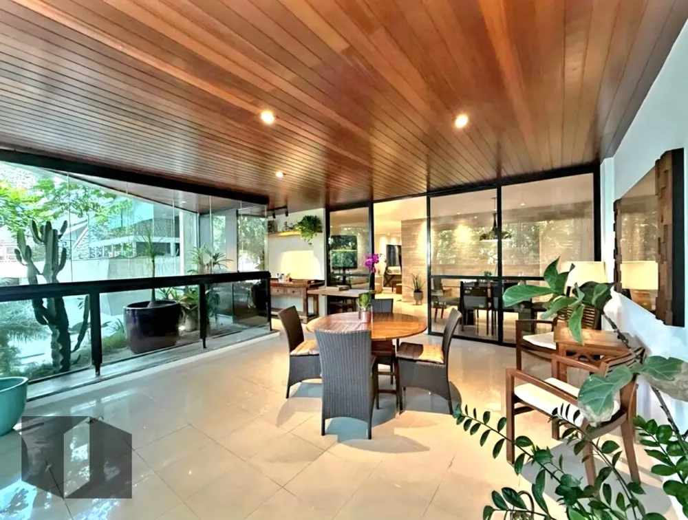 Apartamento, 3 quartos, 160 m² - Foto 1