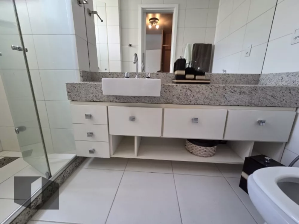 Cobertura, 3 quartos, 232 m² - Foto 2