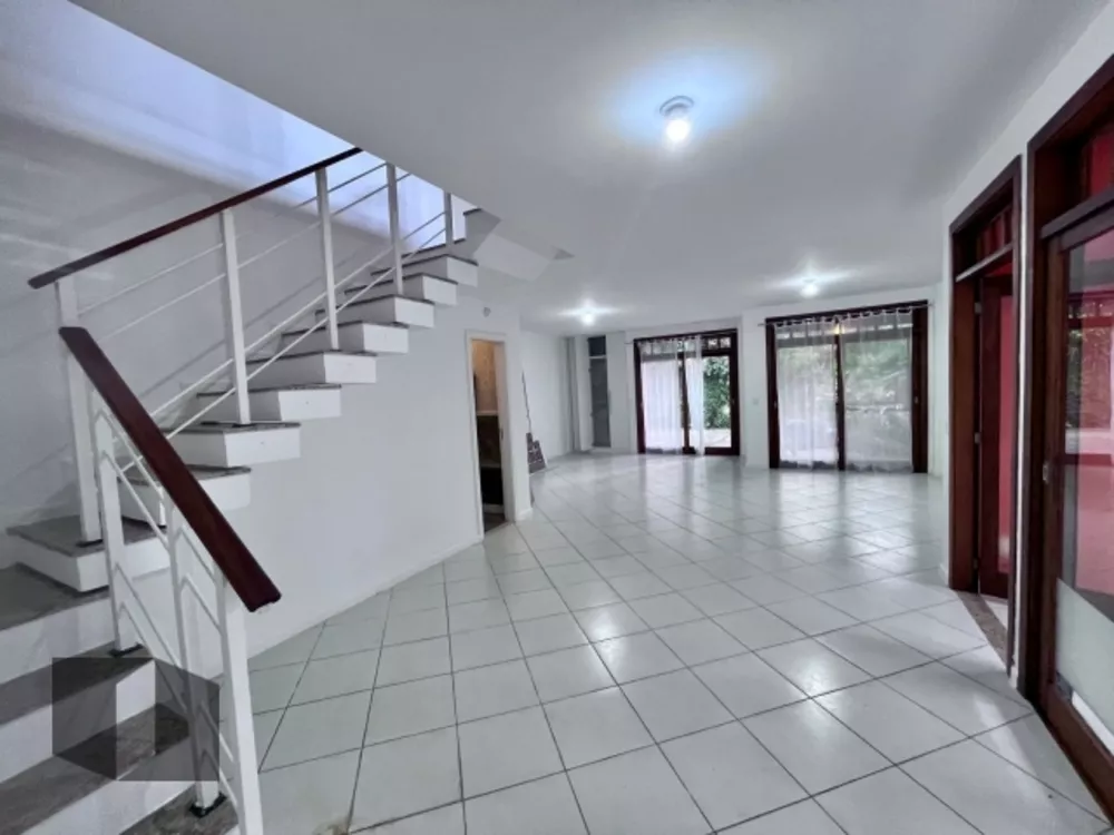 Casa, 4 quartos, 294 m² - Foto 3