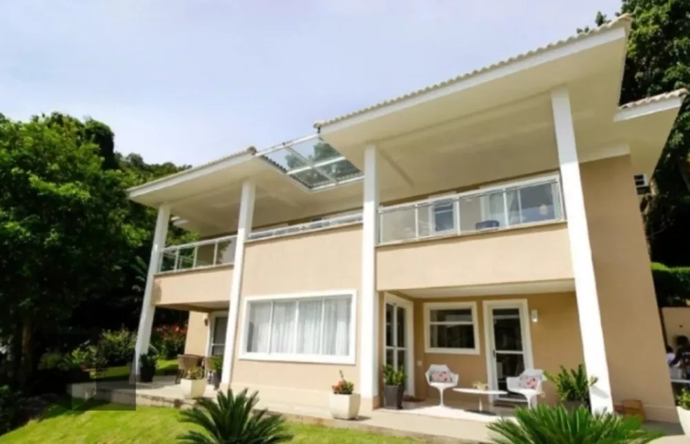 Casa, 4 quartos, 257 m² - Foto 1