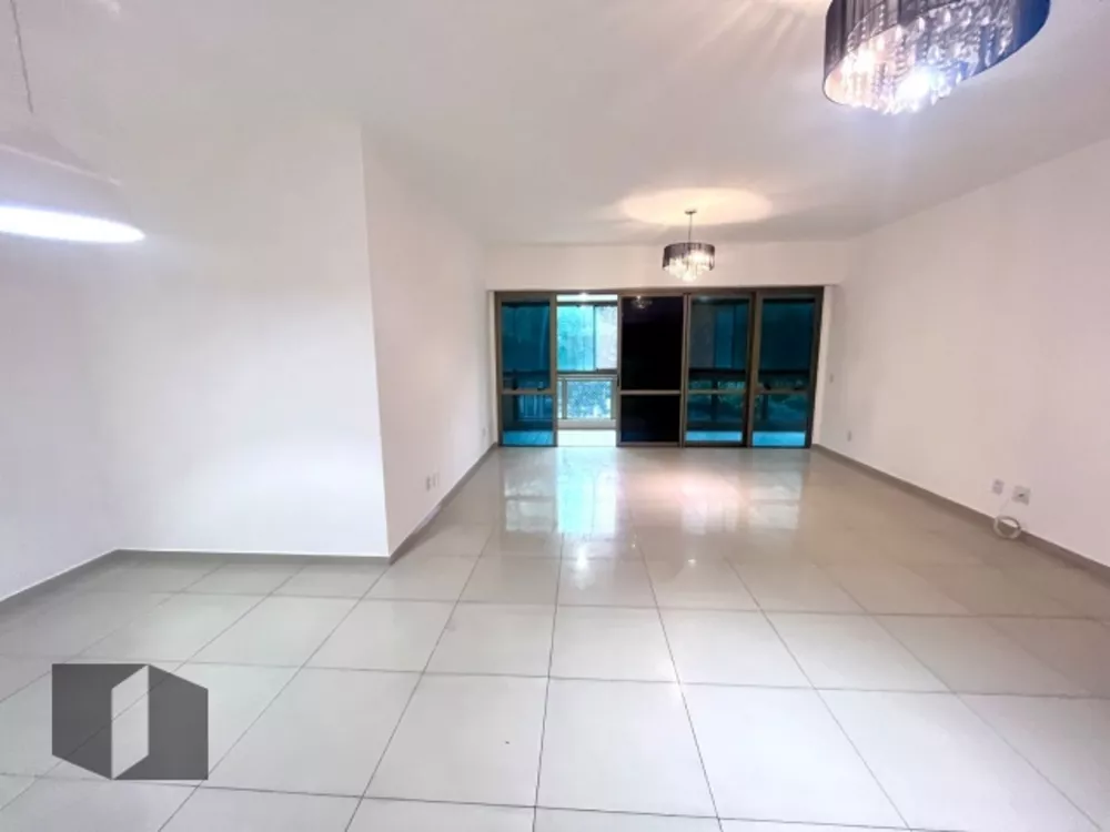 Apartamento à venda com 4 quartos, 208m² - Foto 3