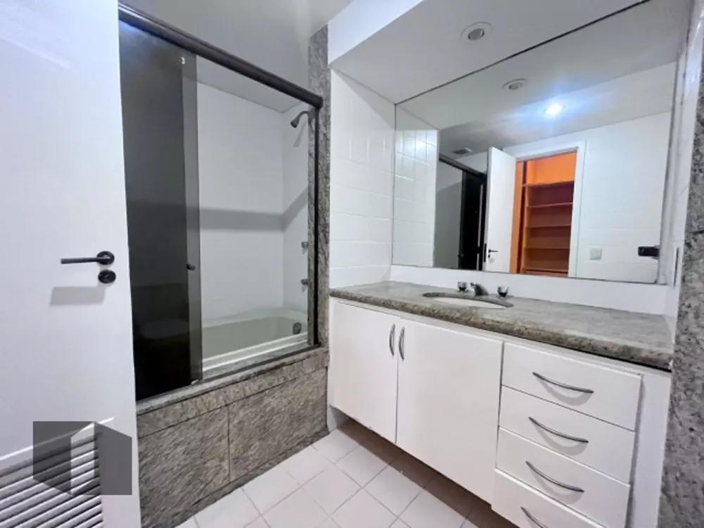 Apartamento à venda com 4 quartos, 208m² - Foto 11