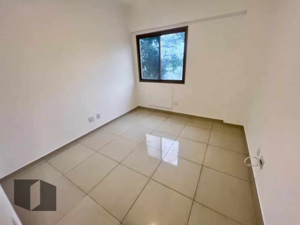 Apartamento à venda com 4 quartos, 208m² - Foto 18