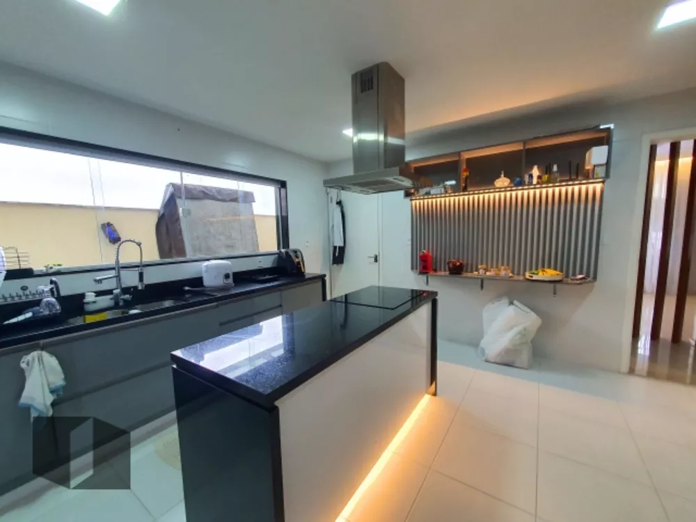 Casa, 4 quartos, 240 m² - Foto 17