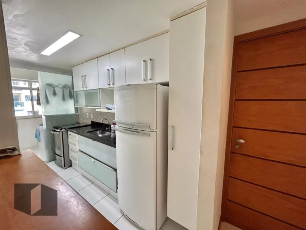 Apartamento à venda com 2 quartos, 70m² - Foto 12