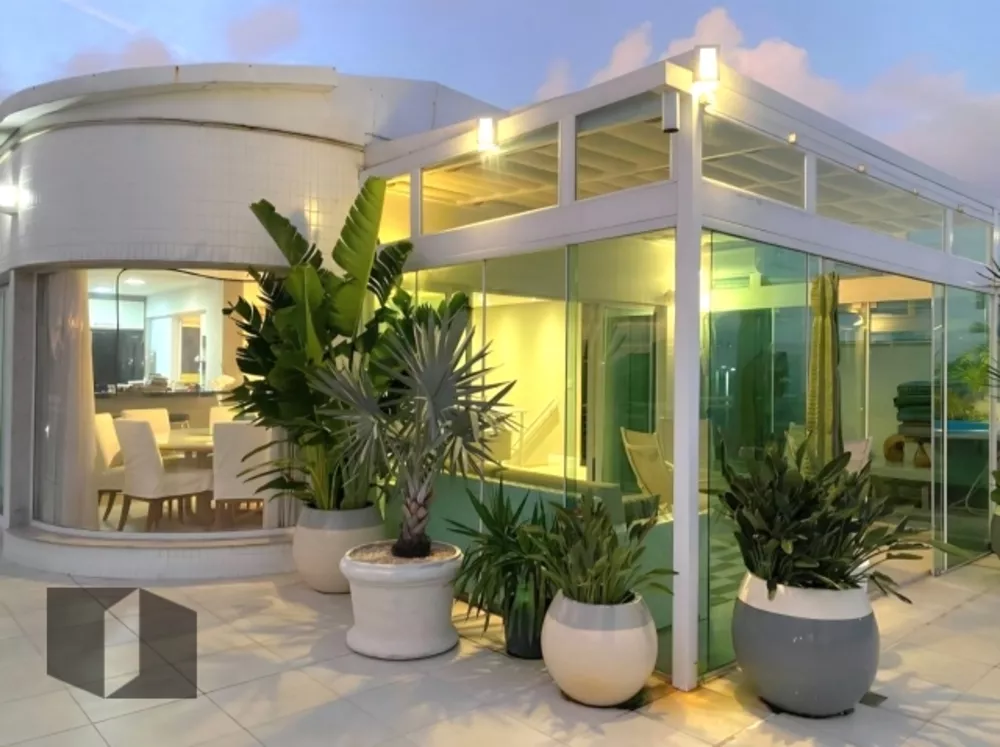 Cobertura, 3 quartos, 261 m² - Foto 2
