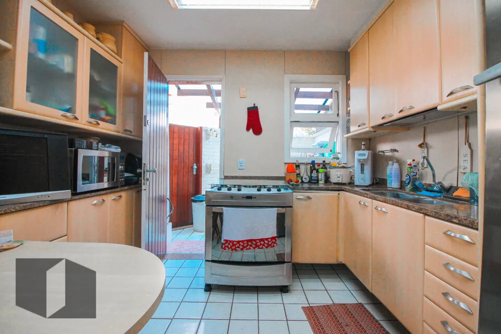 Casa, 4 quartos, 242 m² - Foto 33