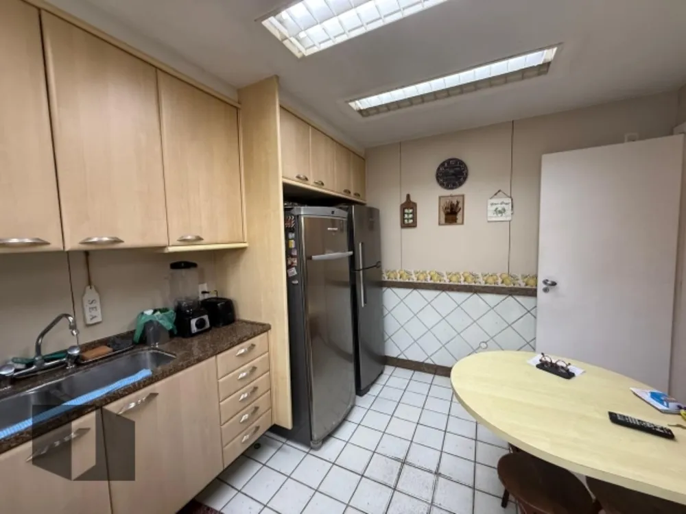 Casa, 4 quartos, 242 m² - Foto 8