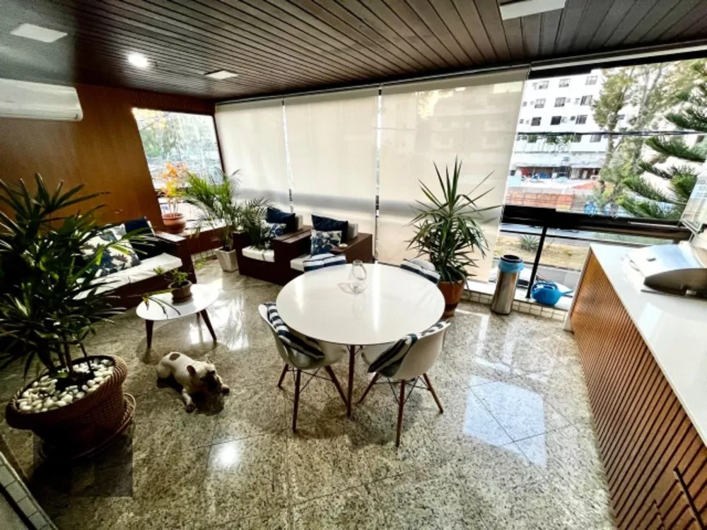 Apartamento à venda com 3 quartos, 101m² - Foto 2