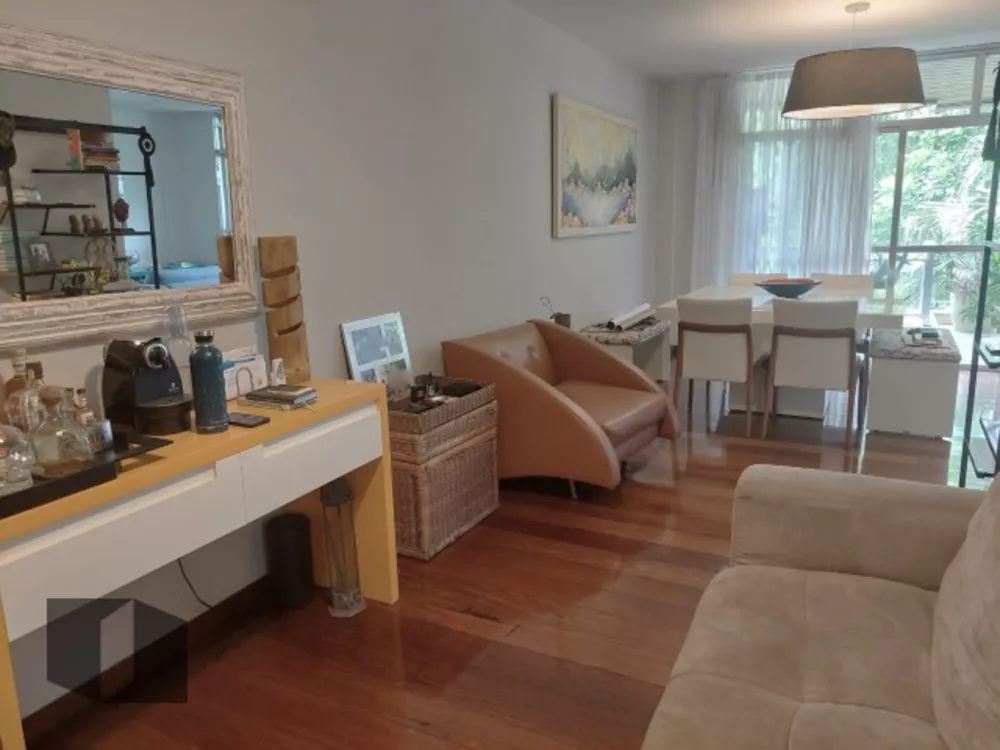 Apartamento à venda com 4 quartos, 181m² - Foto 2