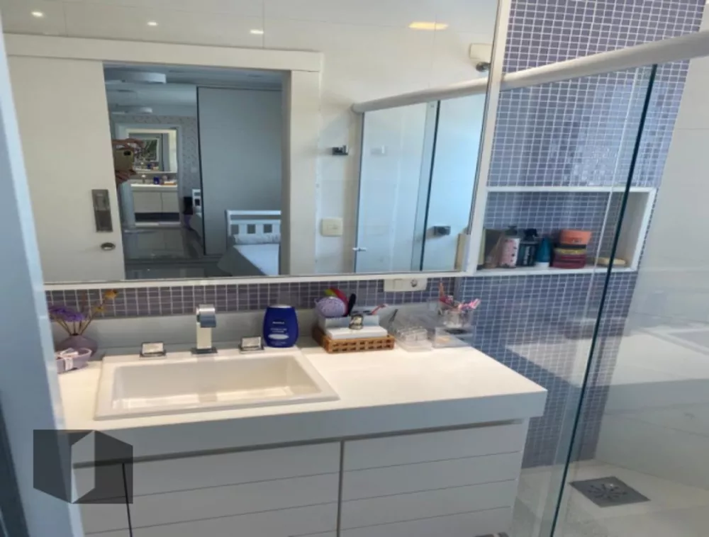 Casa, 5 quartos, 243 m² - Foto 1
