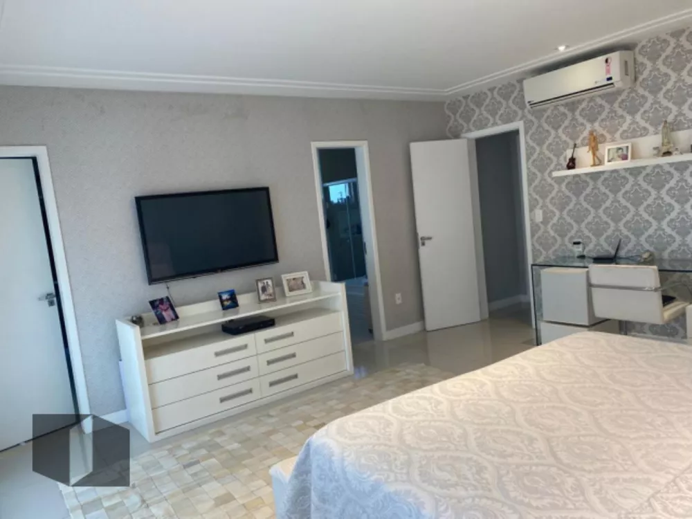 Casa, 5 quartos, 243 m² - Foto 4