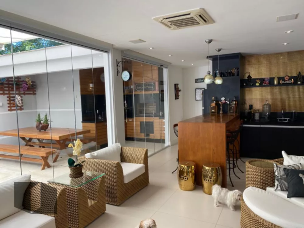 Casa, 5 quartos, 243 m² - Foto 2