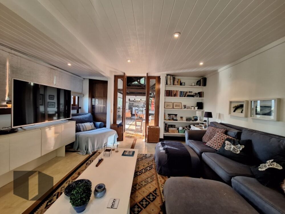Casa, 3 quartos, 302 m² - Foto 1