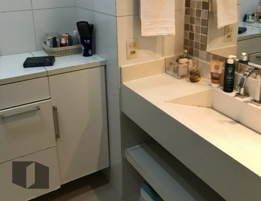 Apartamento à venda com 3 quartos, 167m² - Foto 6