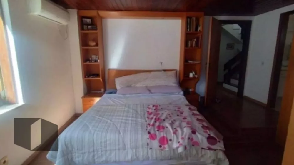 Casa, 4 quartos, 151 m² - Foto 1