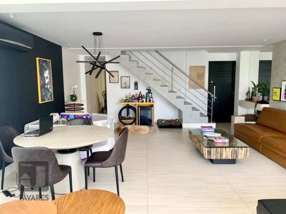 Cobertura à venda com 4 quartos, 243m² - Foto 2