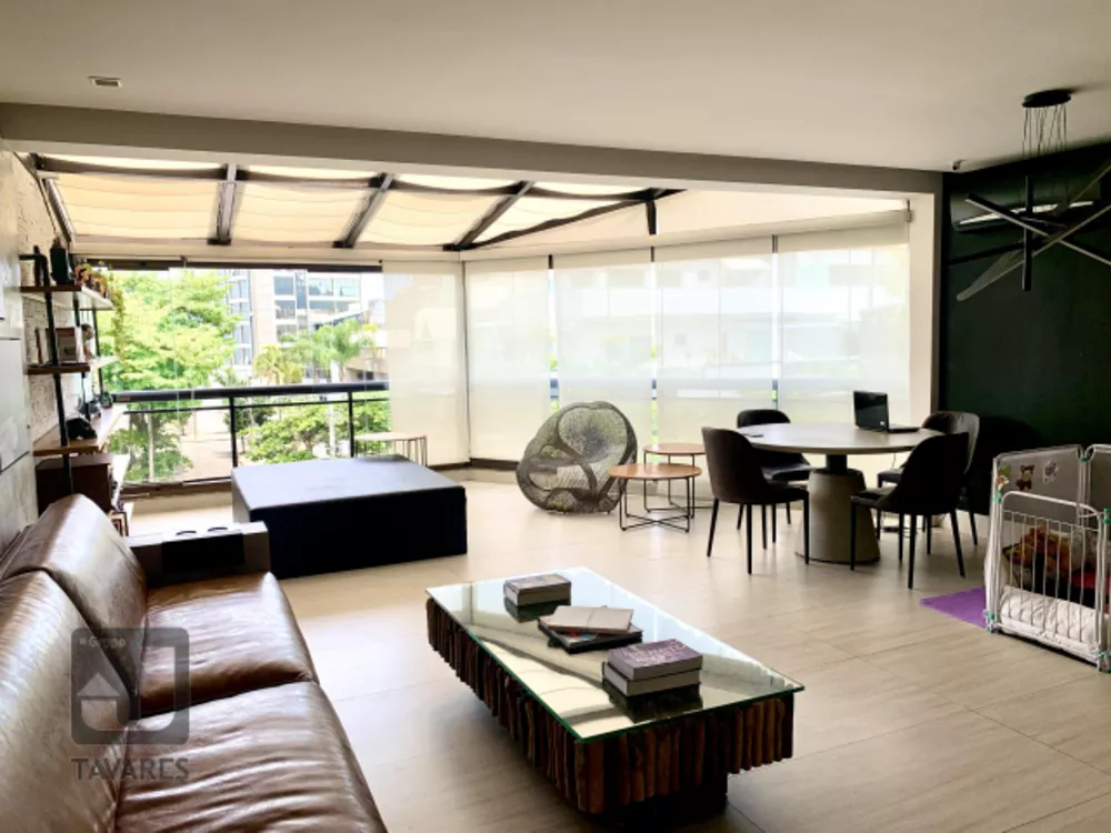 Cobertura à venda com 4 quartos, 243m² - Foto 1