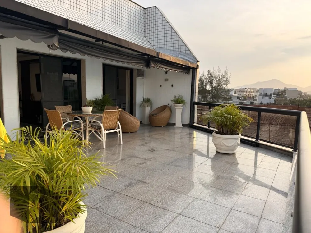 Cobertura, 3 quartos, 188 m² - Foto 2