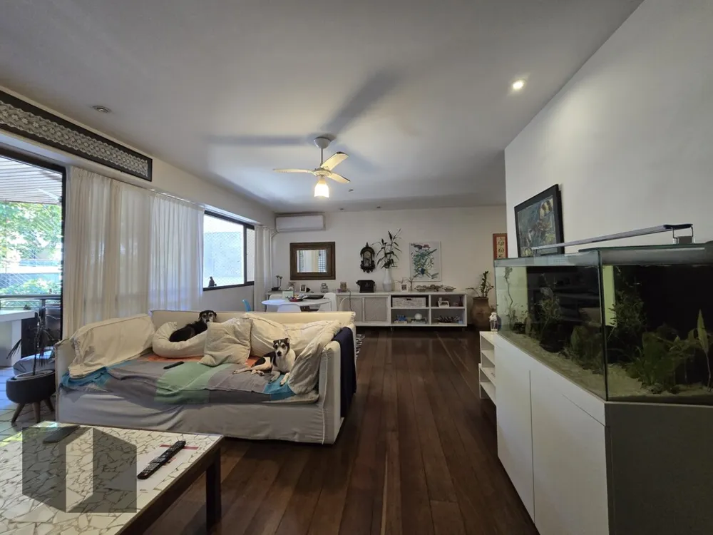 Apartamento, 3 quartos, 166 m² - Foto 2