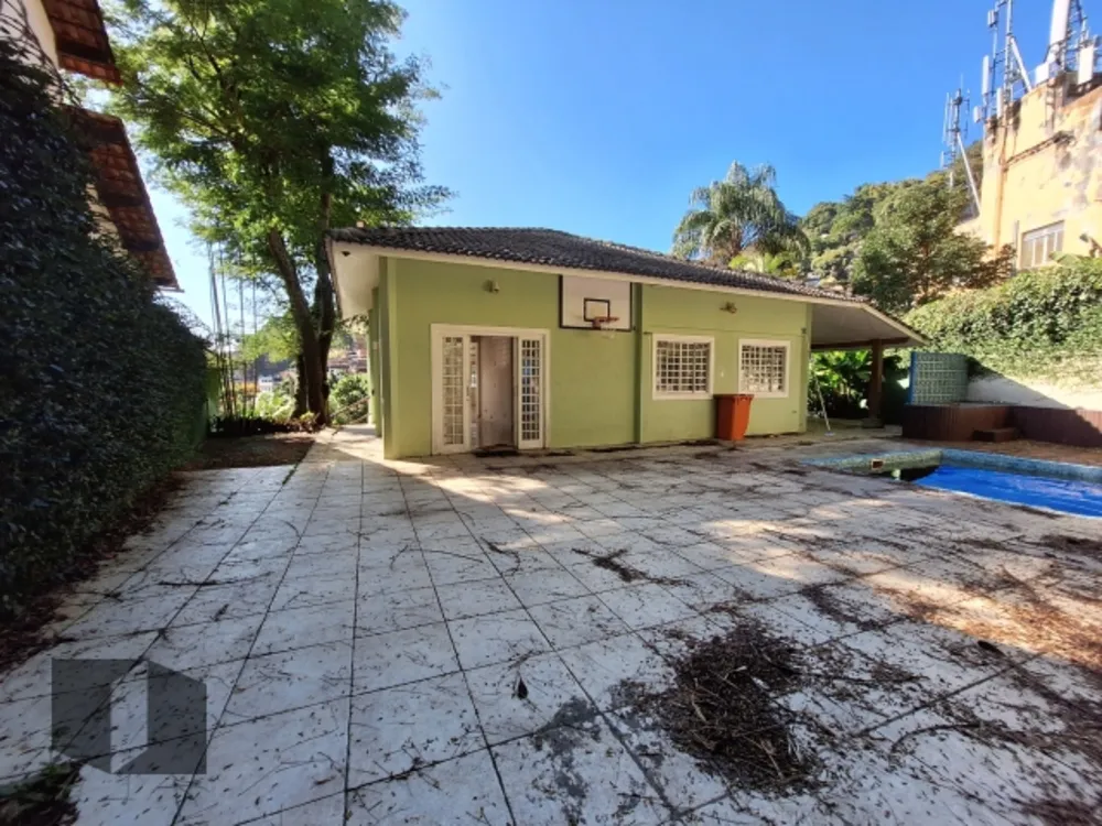 Casa, 4 quartos, 245 m² - Foto 1