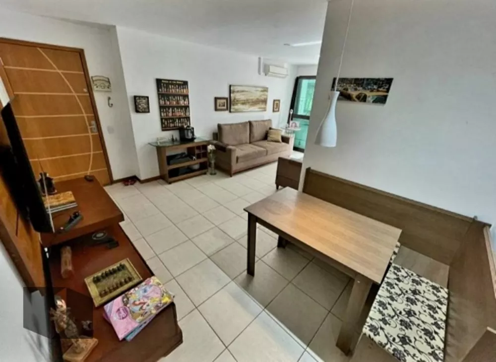 Apartamento à venda com 3 quartos, 107m² - Foto 3