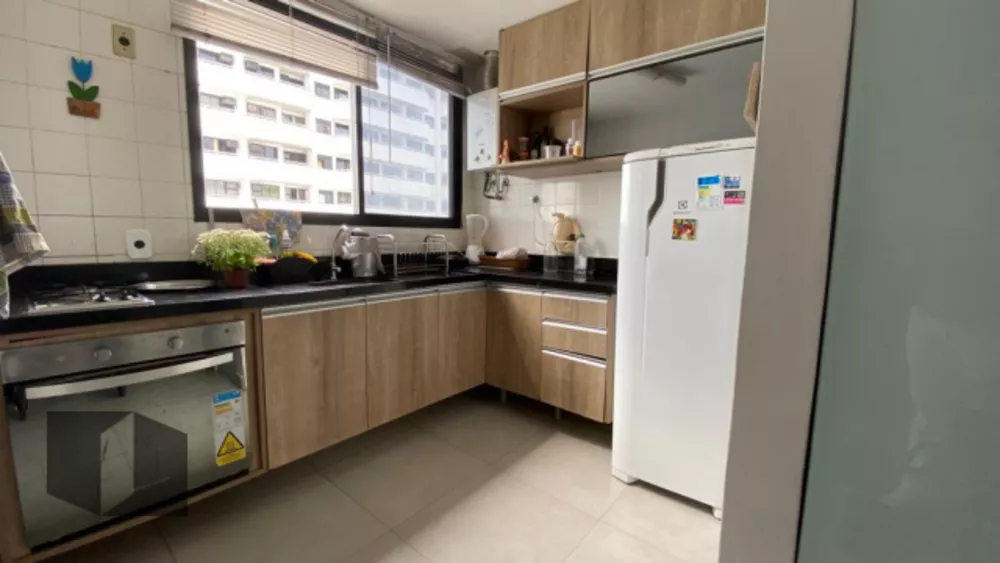 Apartamento à venda com 2 quartos, 75m² - Foto 9