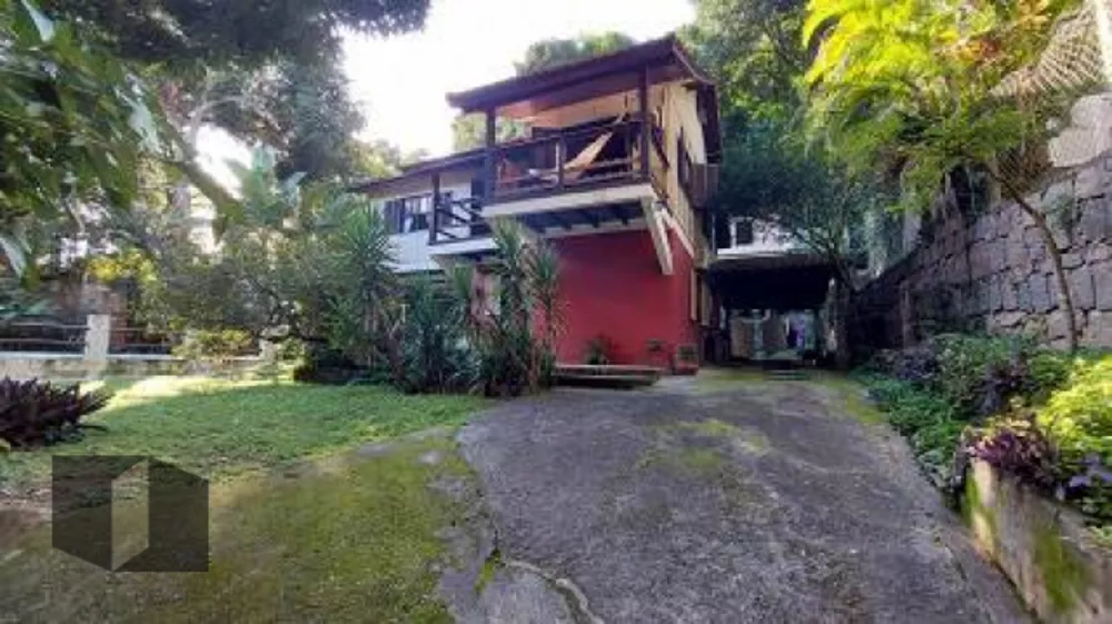 Casa, 3 quartos, 192 m² - Foto 1