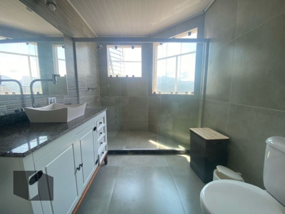 Cobertura, 3 quartos, 215 m² - Foto 2