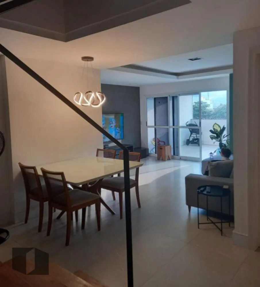Cobertura, 3 quartos, 215 m² - Foto 2