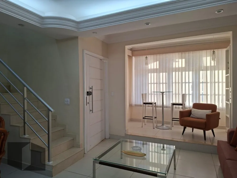 Casa, 6 quartos, 250 m² - Foto 1