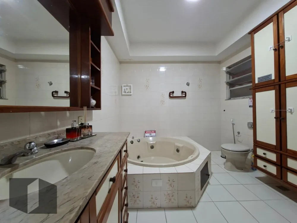 Casa, 6 quartos, 250 m² - Foto 23