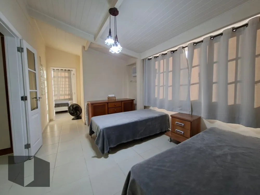 Casa, 6 quartos, 250 m² - Foto 16