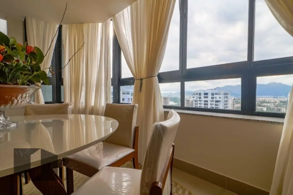 Cobertura, 3 quartos, 253 m² - Foto 2