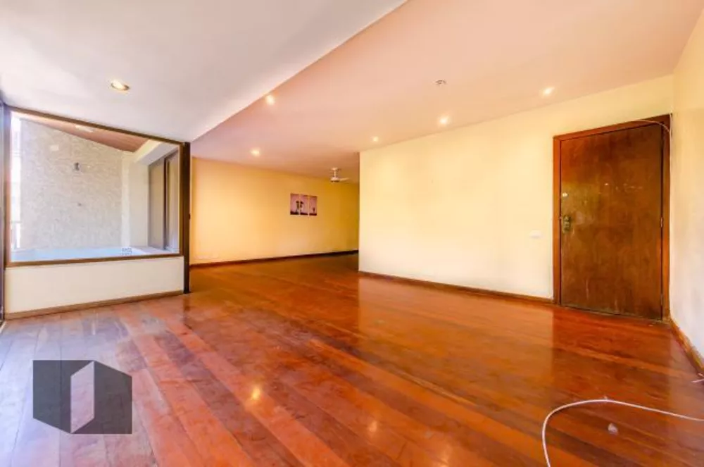 Apartamento à venda com 3 quartos, 174m² - Foto 3