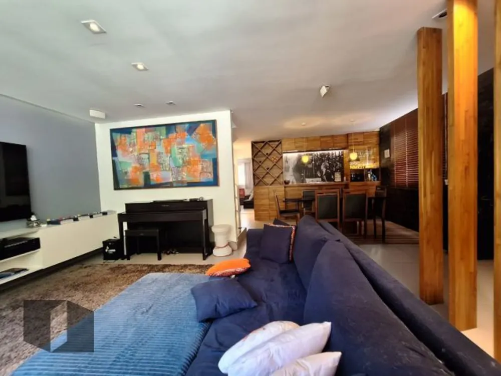 Casa, 4 quartos, 226 m² - Foto 1