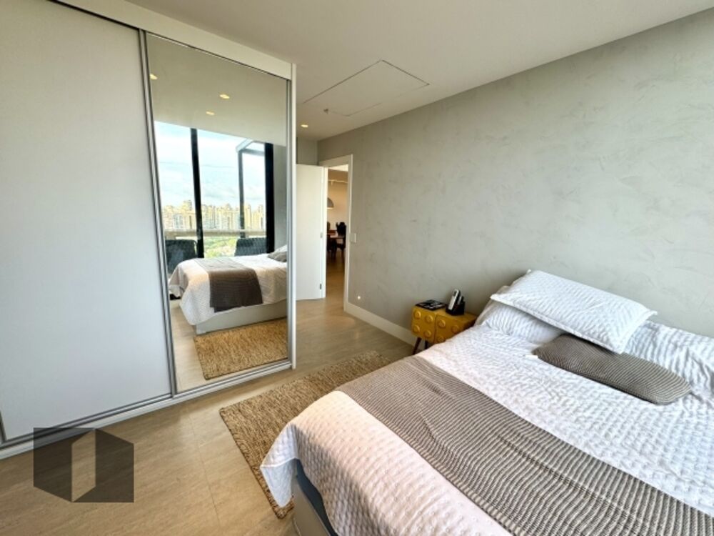 Cobertura, 3 quartos, 242 m² - Foto 4