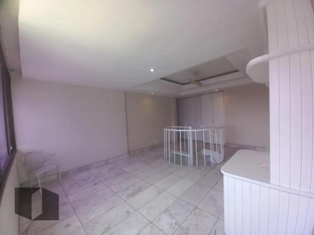 Cobertura, 3 quartos, 225 m² - Foto 1